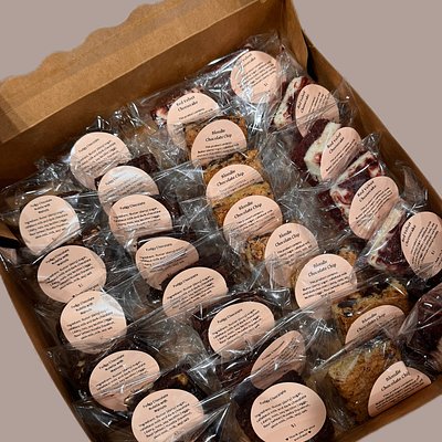 Party Brownie Box 18 Count (1-2 Flavors)