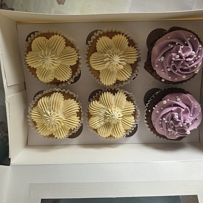Mix And Match SIMPLE CUPCAKES