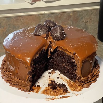 Salted Caramel Cake