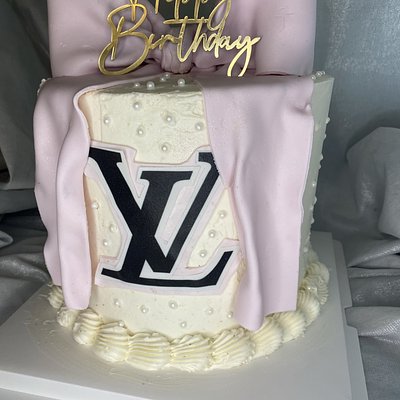 3 Layer Round 6” Cake