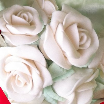 Royal Icing Roses 2”- 3” Roses (6 Per Order) 