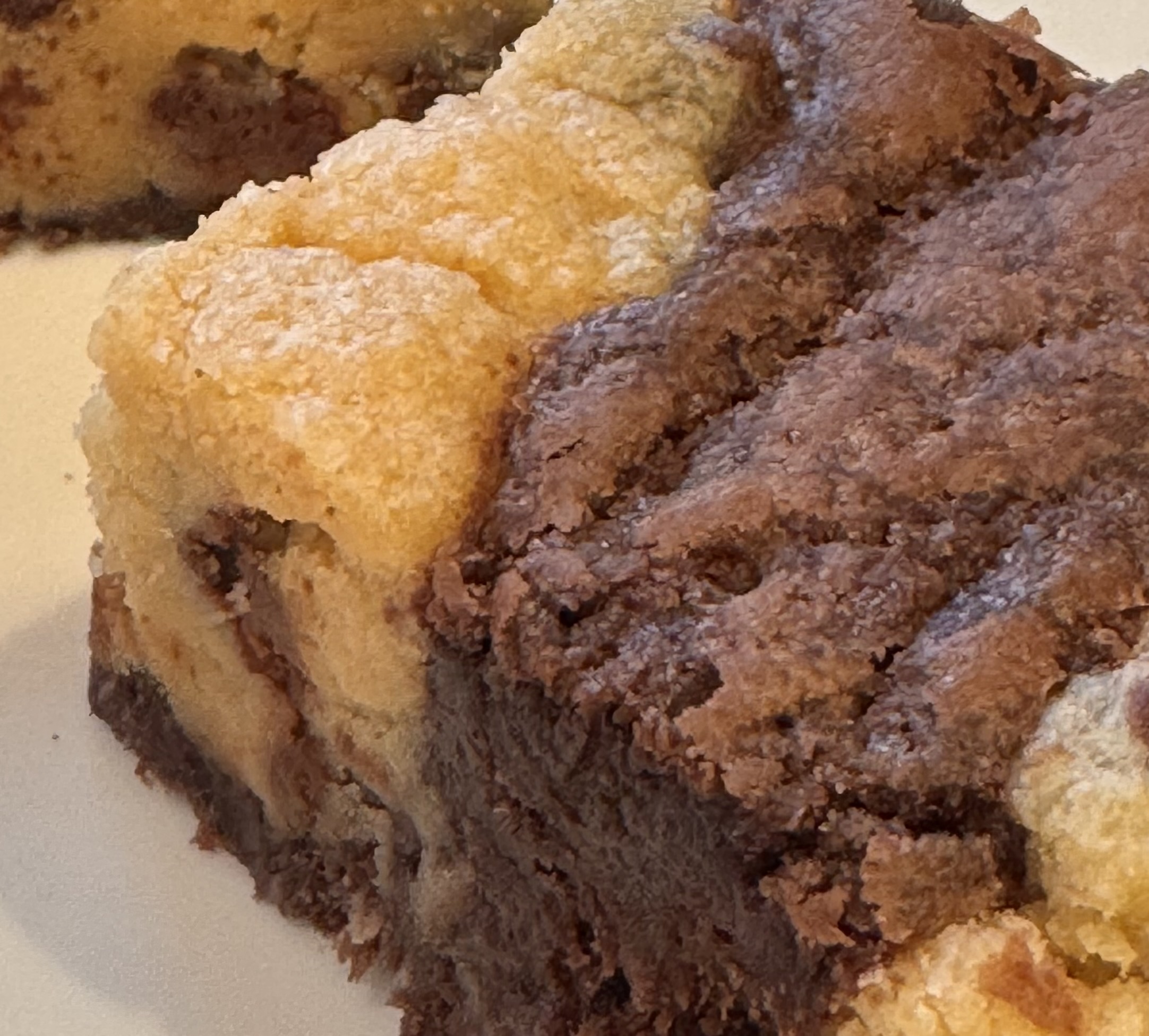 50/50 CHOCOLATE CHIP COOKIE BROWNIE