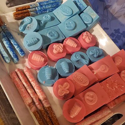  Treats By The Dozen 