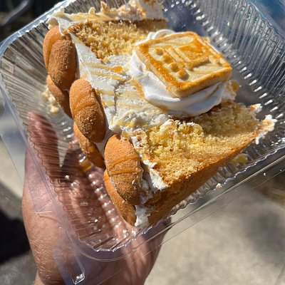 Biscoff Banana Pudding Cheesecake Cake