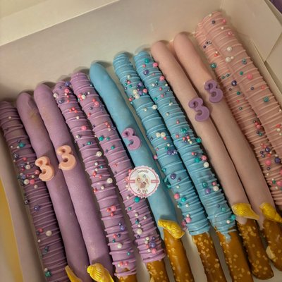 Chocolate Covered Pretzels 