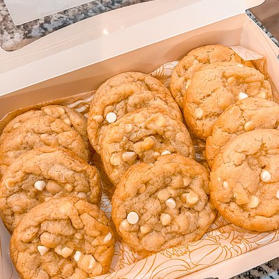 White Chocolate Macadamia Cookies (1 Dz)