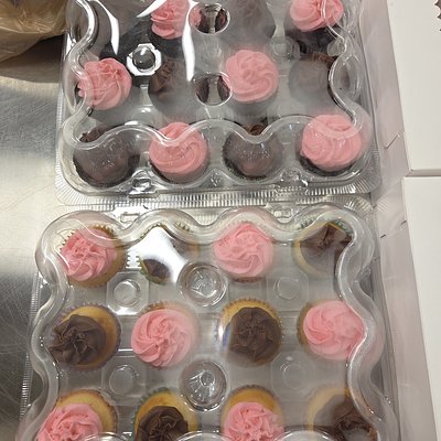 1 Dozen Custom Cupcakes