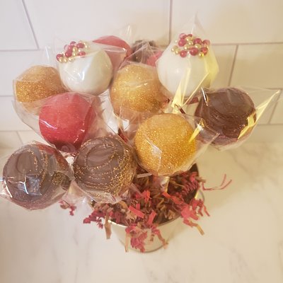 Cake Pops and Cakescicles 