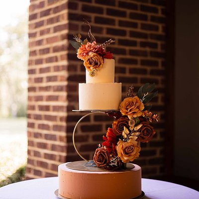 2 Piece Gold Separation Cake Stand *Rental*