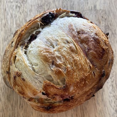 Blackberry & White Chocolate Sourdough 