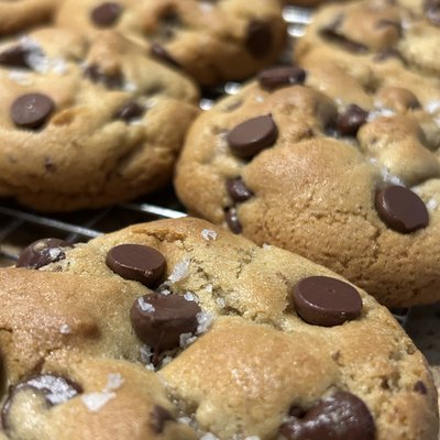 Chocolate Chip Cookies — 1 Dozen