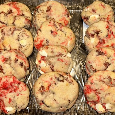 Strawberry White Chocolate Chip Cookies 