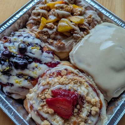 ☀️Summer Cinnamon Roll Flight