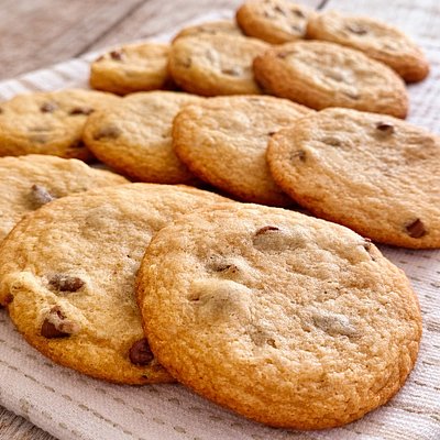 Bakers Dozen Chocolate Chip Cookies