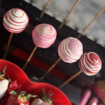 Cake Pops Basic 1/2 Dozen 