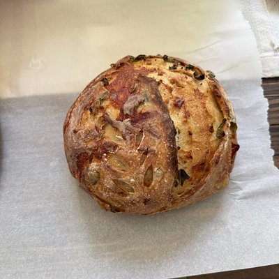 Jalapeño Cheddar Sourdough 