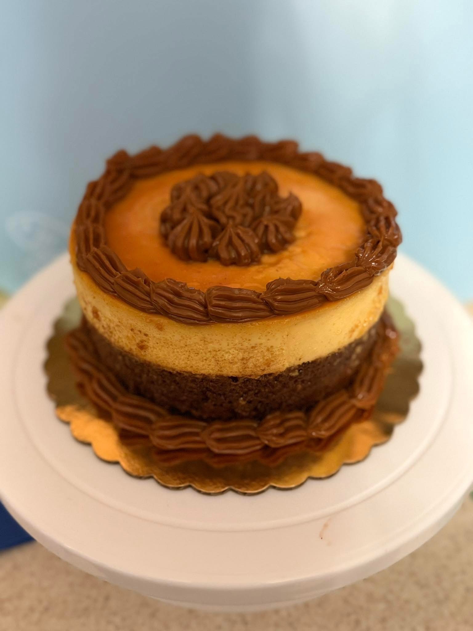 Medium Flancocho/Chocoflan/Fresaflan
