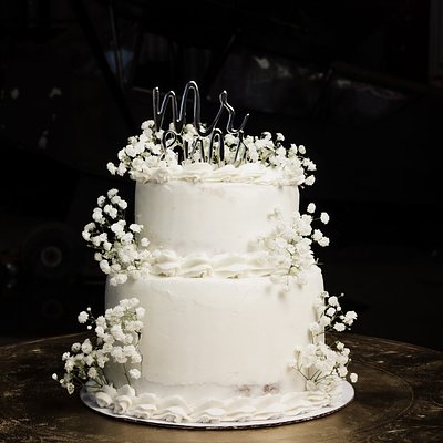  Wedding Cakes/ Bride And Groom Cake