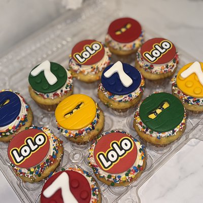 Standard Cupcakes (12)