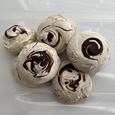 Mocha Meringue Cookies 