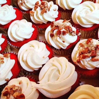 Plain Cupcakes 1 Dozen  $30 (Classic Flavors) $35 (Supreme Flavors) $40(Gourmet Flavors)
