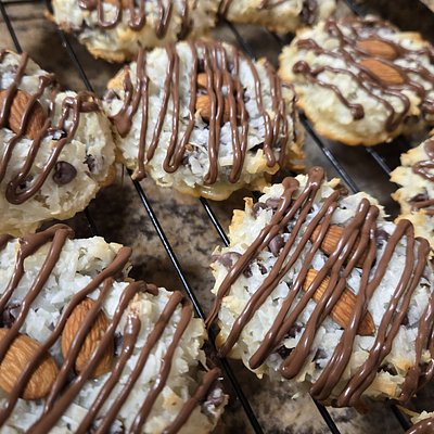 Almond JOY cookie