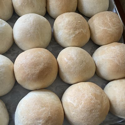 Dinner rolls 