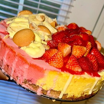 Strawberry & Banana Pudding Cheesecake 