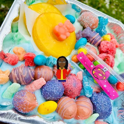 Small Platter (Grapes & Pineapples) 