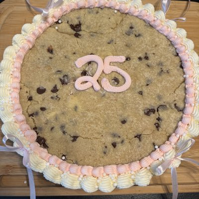 10” circle cookie cake 🍪🎂