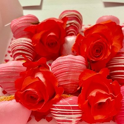 Chocolate Covered Strawberries - 1 Dozen