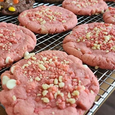 Xl Strawberry Shortcake Cheesecake Cookies (Dozen)