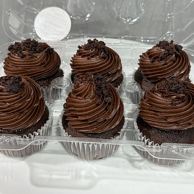 Triple chocolate cupcakes - 6 Pack 