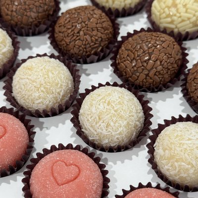 Gift box with 6 brigadeiros