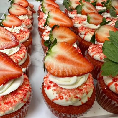 Custom Cupcakes🧁