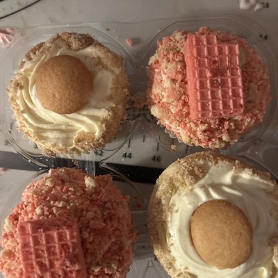 Strawberry Crunch Cupcake 