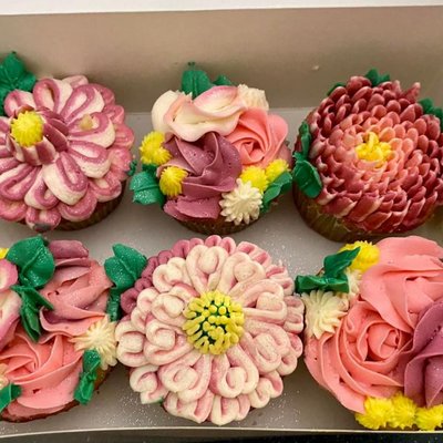 Cupcakes - Half Dozen 