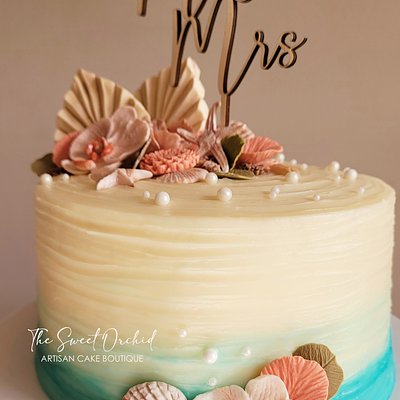 Deluxe Custom Cakes for Small Weddings & Special Celebrations!