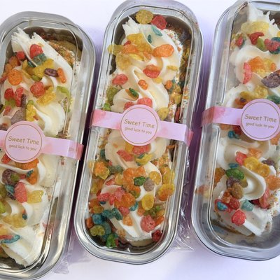 Fruity Pebbles Mini Cake 
