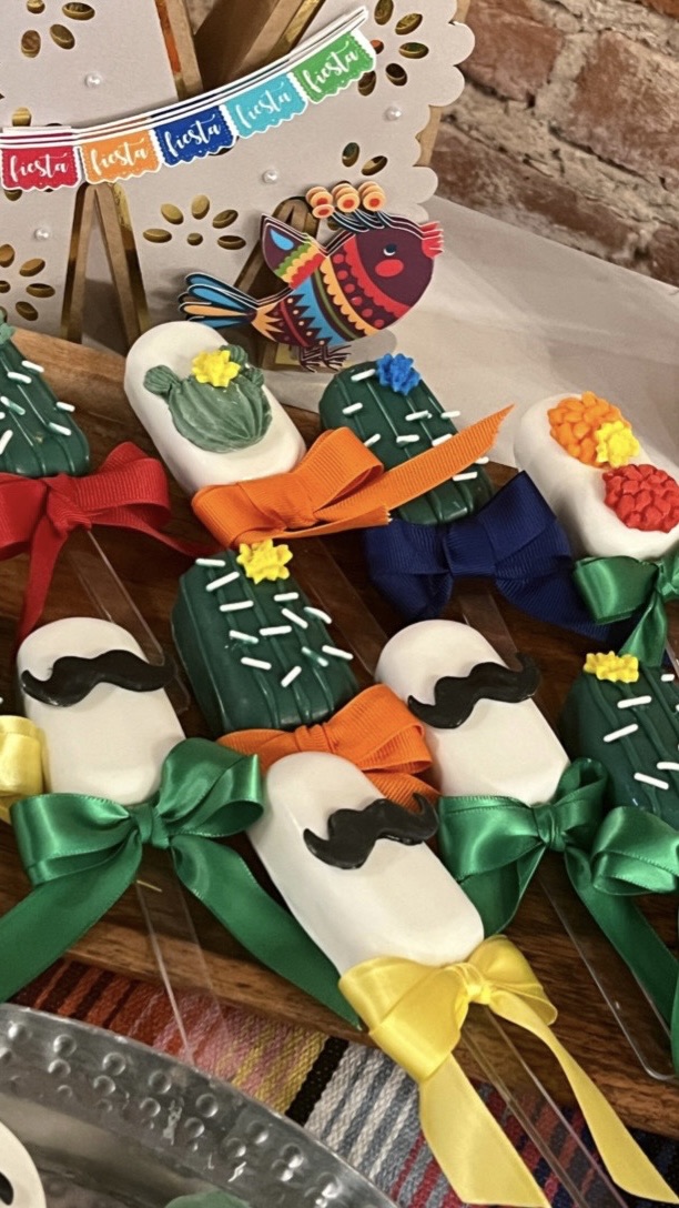 Cakesicles 