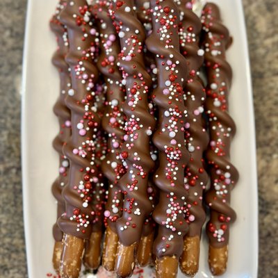 Caramel Pretzel Rods
