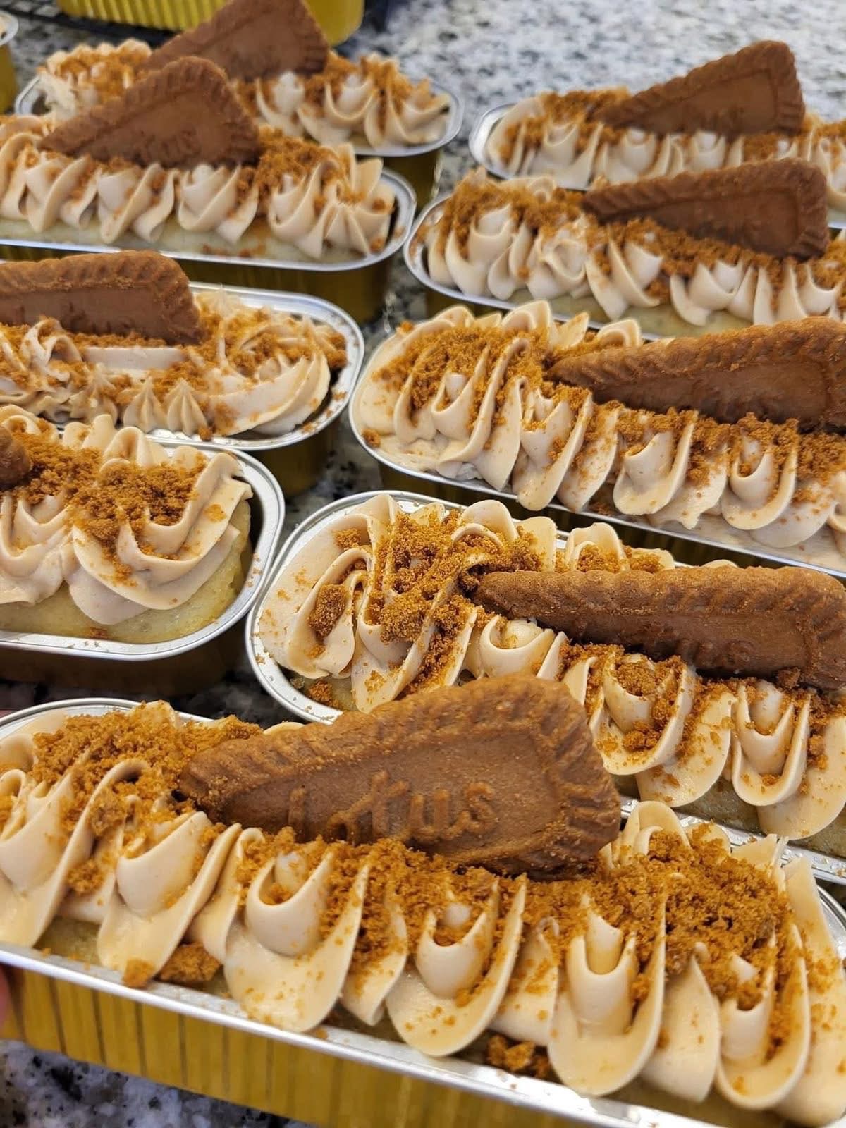 Biscoff Butter Cookie Mini Cake