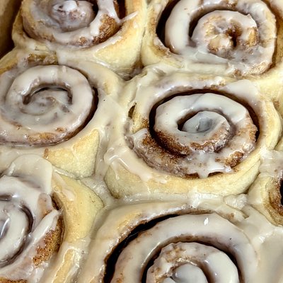 Sourdough Cinnamon Rolls - 6 count