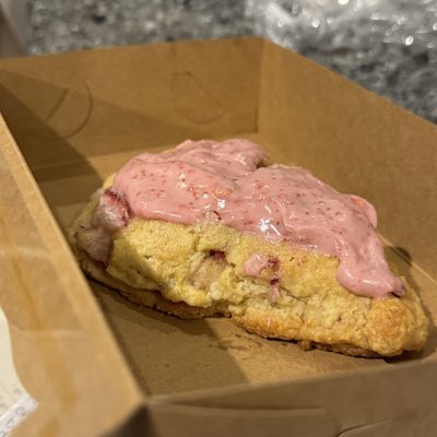 Strawberries & Cream Sourdough Scones (3 Pack)