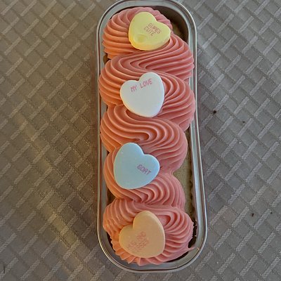 Walking cakes