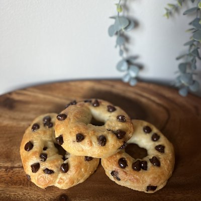 Chocolate Chip Protein Bagels 