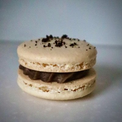 Cookies & Cream Macaron