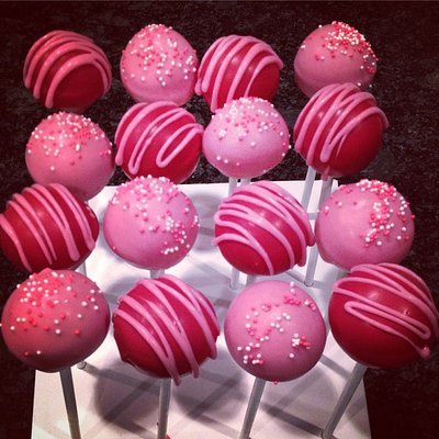 Strawberry Cake Pops