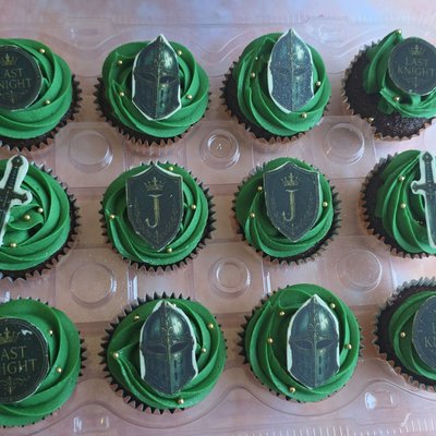 Classic Celebration Cupcakes 🧁