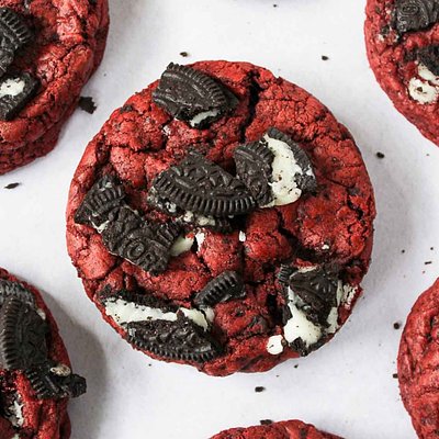 Red Velvet Oreo Cookies 